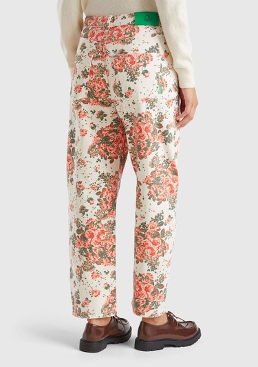  Kadın Beyaz %100 Pamuk Tamamı Çiçek Desenli 5 Cepli Balon Pantolon
