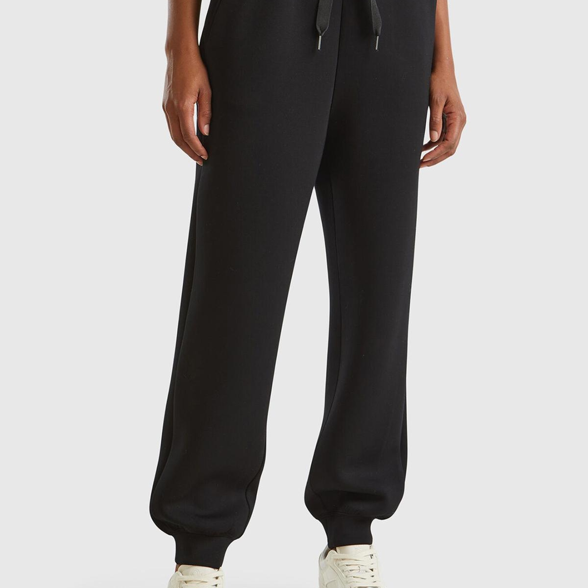 Kadın Siyah Viskoz Karışımlı Beli Lastikli Büzgü İpli Manşetli Eşofman Altı