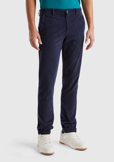 Erkek Lacivert Pamuk Karışımlı Arkası Biyeli Cepli Dar Kesim Kadife Pantolon