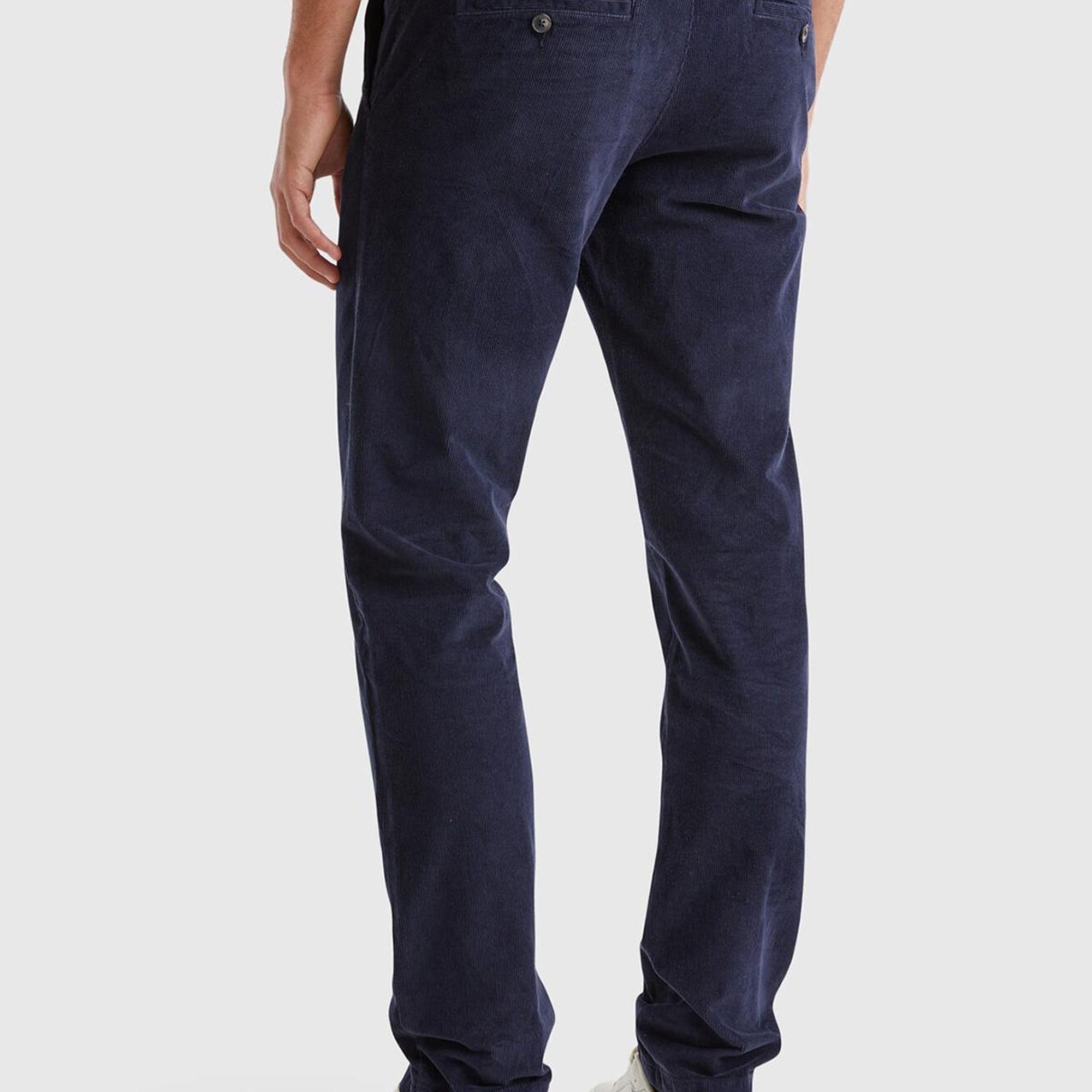 Erkek Lacivert Pamuk Karışımlı Arkası Biyeli Cepli Dar Kesim Kadife Pantolon