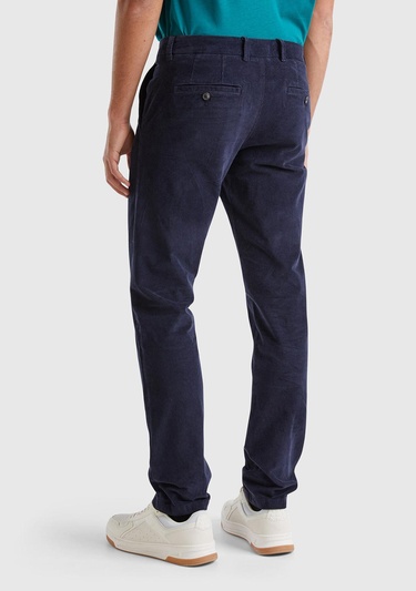  Erkek Lacivert Pamuk Karışımlı Arkası Biyeli Cepli Dar Kesim Kadife Pantolon