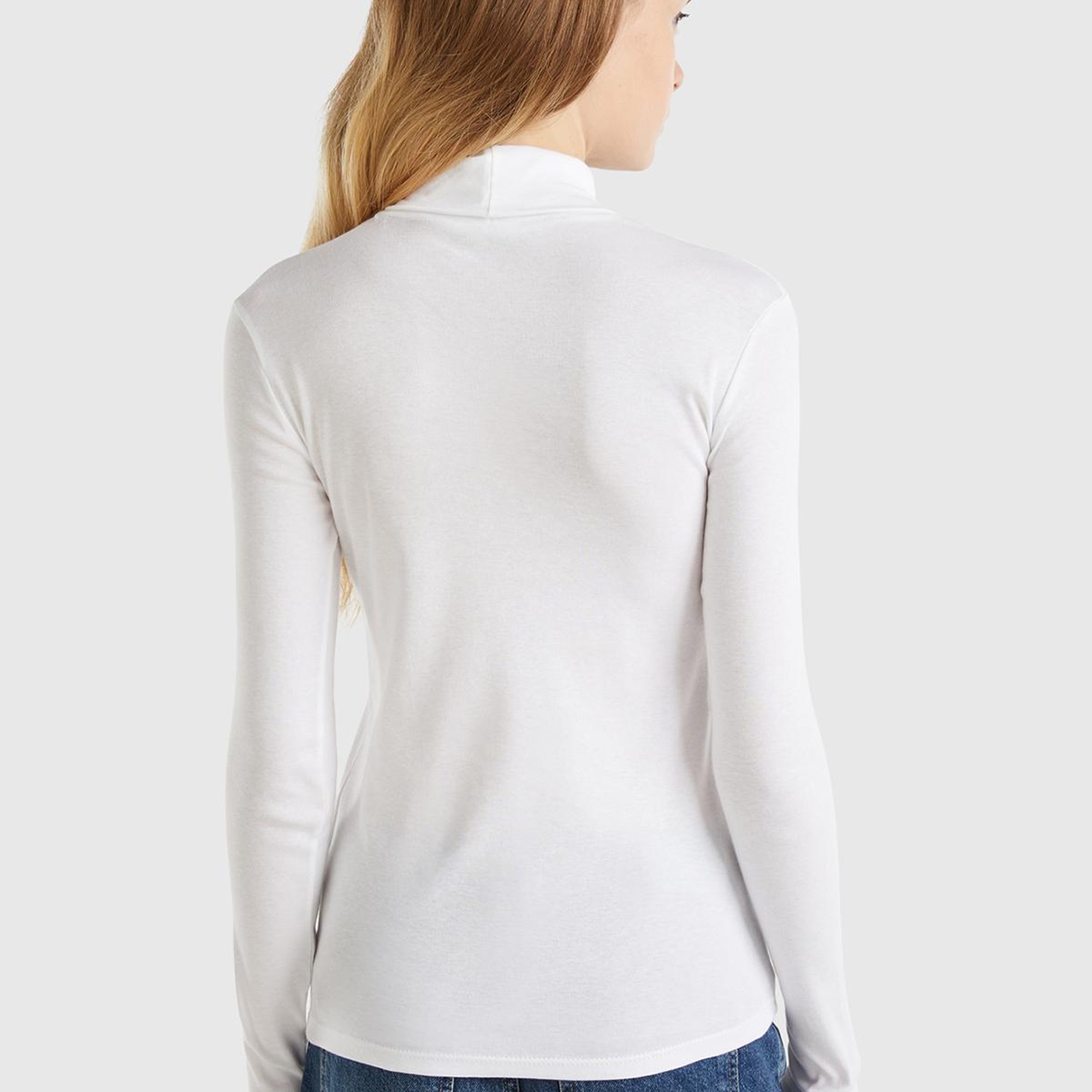 Kadın Beyaz %100 Pamuk Boğazlı Uzun Kollu T-Shirt