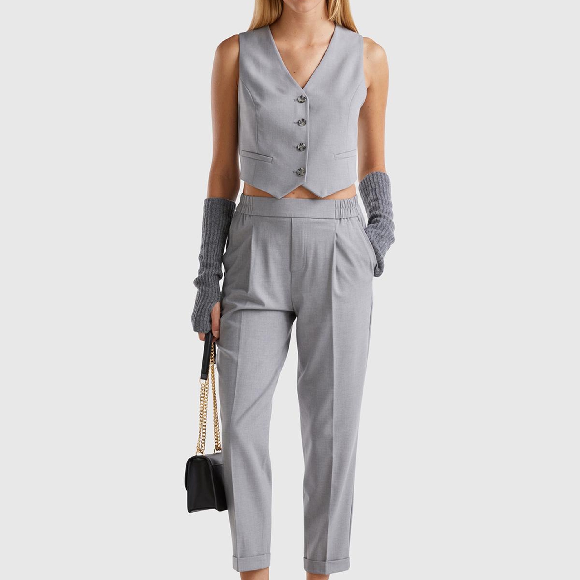 Kadın Gri Viskoz Karışımlı Yanı ve Arkası Büzgülü Kıvrık Paça Pantolon