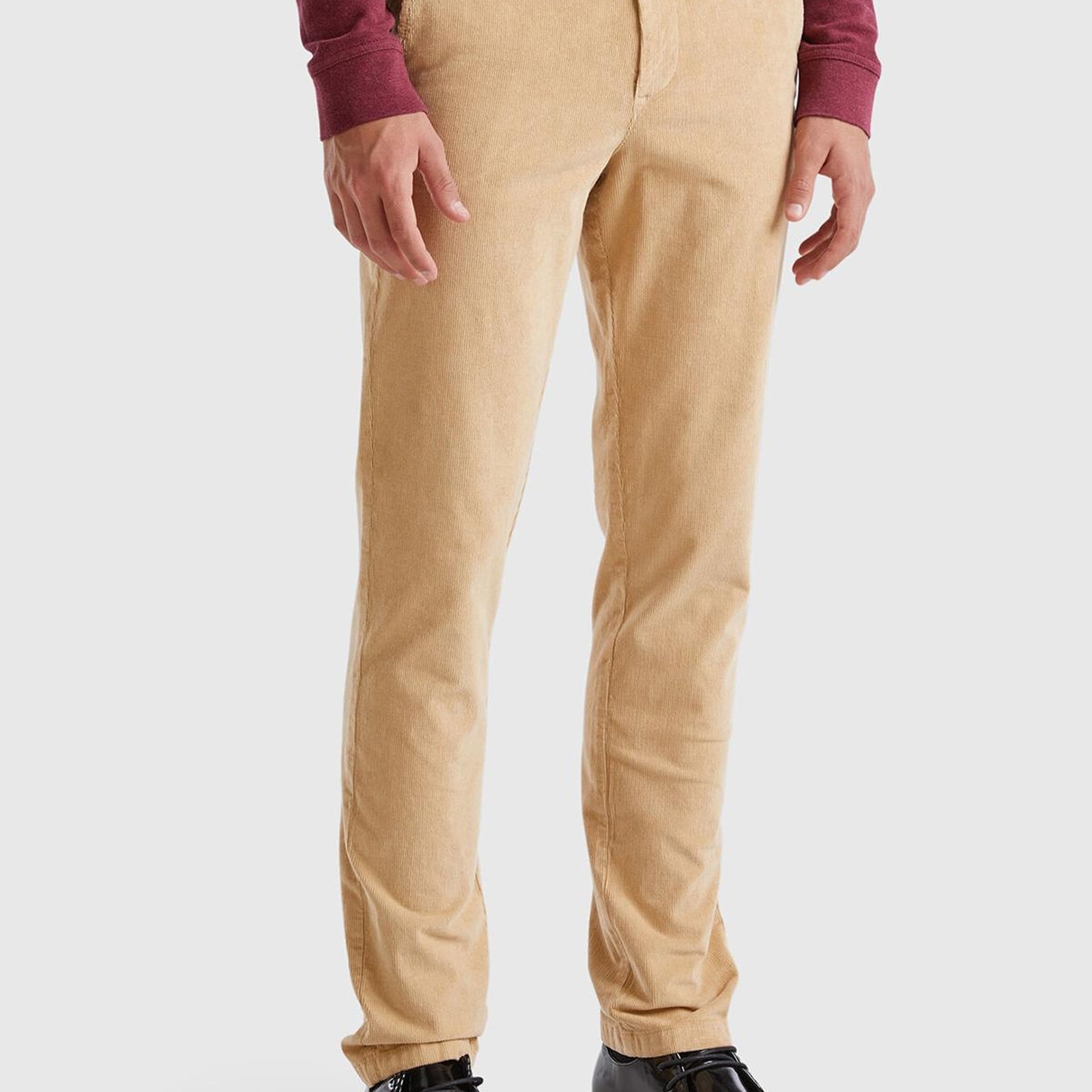 Erkek Bej Pamuk Karışımlı Arkası Biyeli Cepli Dar Kesim Kadife Pantolon