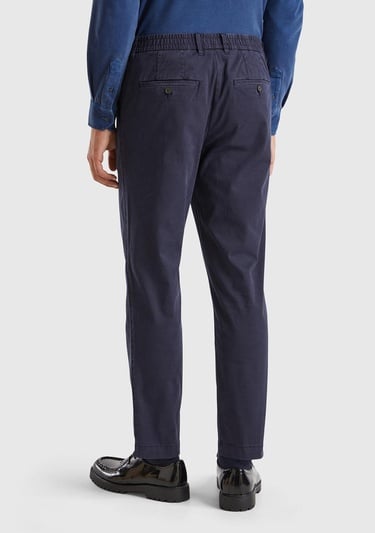  Erkek Lacivert Pamuk Karışımlı Yanları ve Arkası Cep Detaylı Pantolon