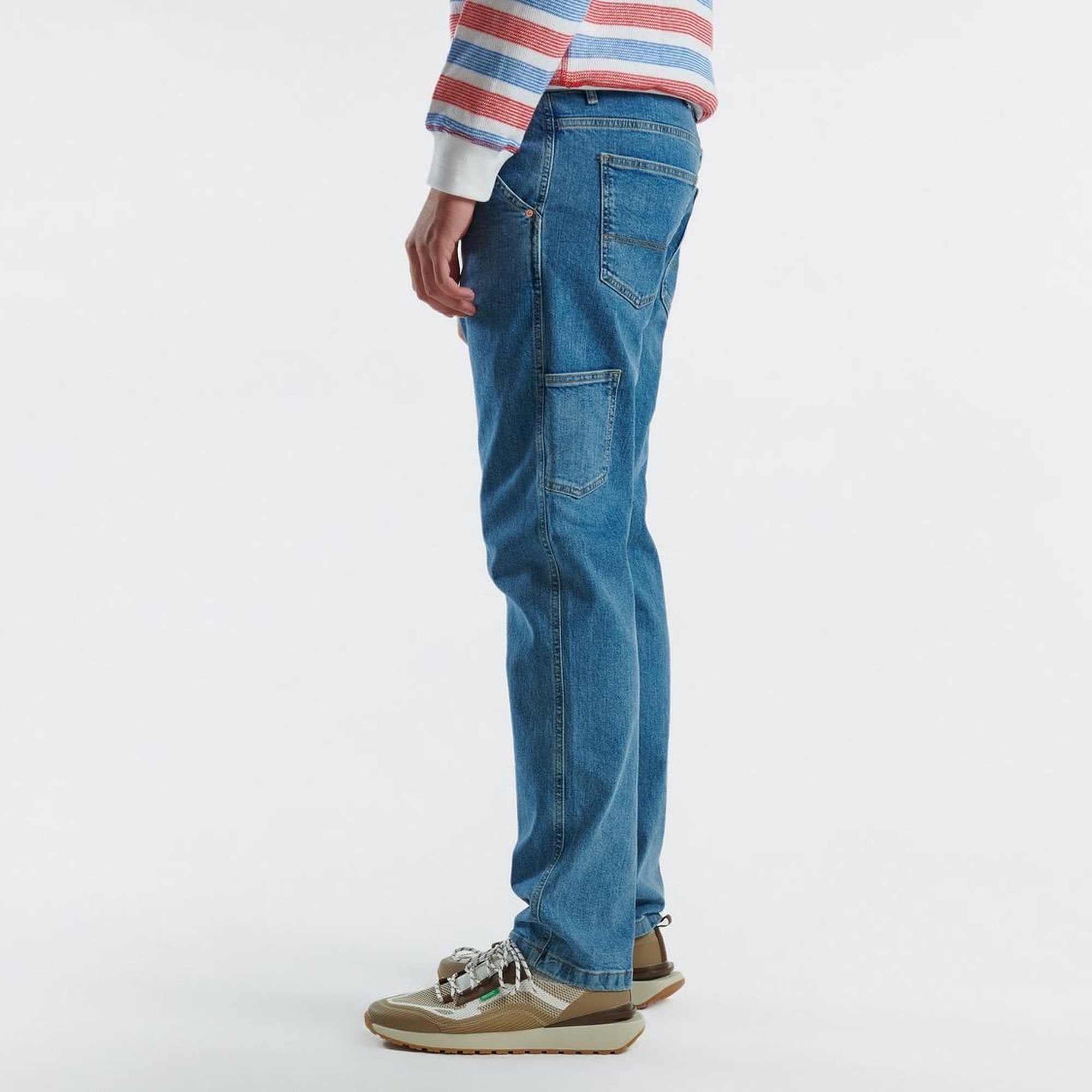 Erkek Mavi Pamuk Karışımlı Arkası Logo Etiketli Düz Paça Denim Pantolon