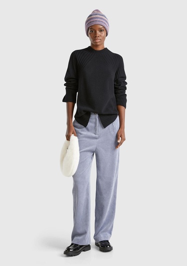  Kadın Mavi Önü Pile Detaylı Normal Bel Kadife Pantolon