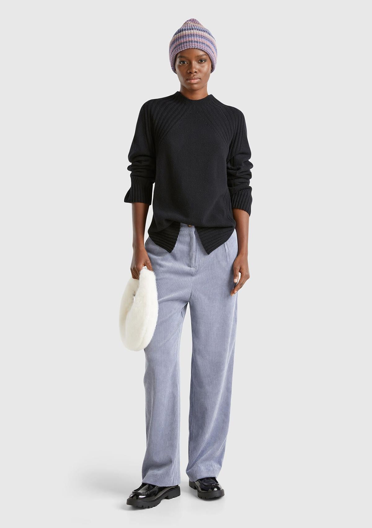  Kadın Mavi Önü Pile Detaylı Normal Bel Kadife Pantolon