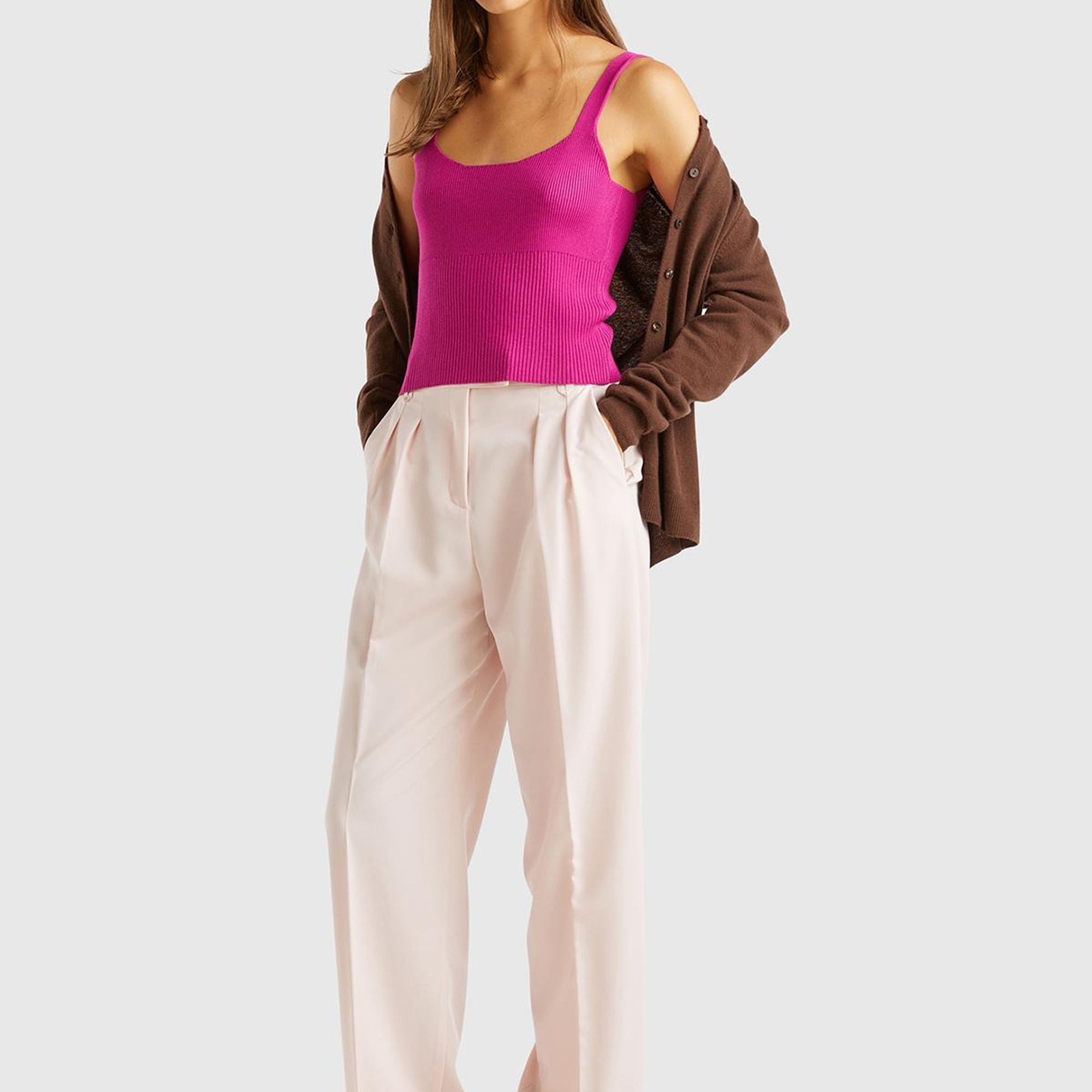 Kadın Toz Pembe Viskoz Karışımlı Arkası Kapaklı Cepli Geniş Paça Pantolon