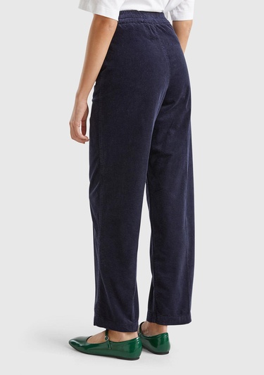  Kadın Lacivert Pamuk Karışımlı Arkası Lastikli Cepli Geniş Paça Kadife Pantolon
