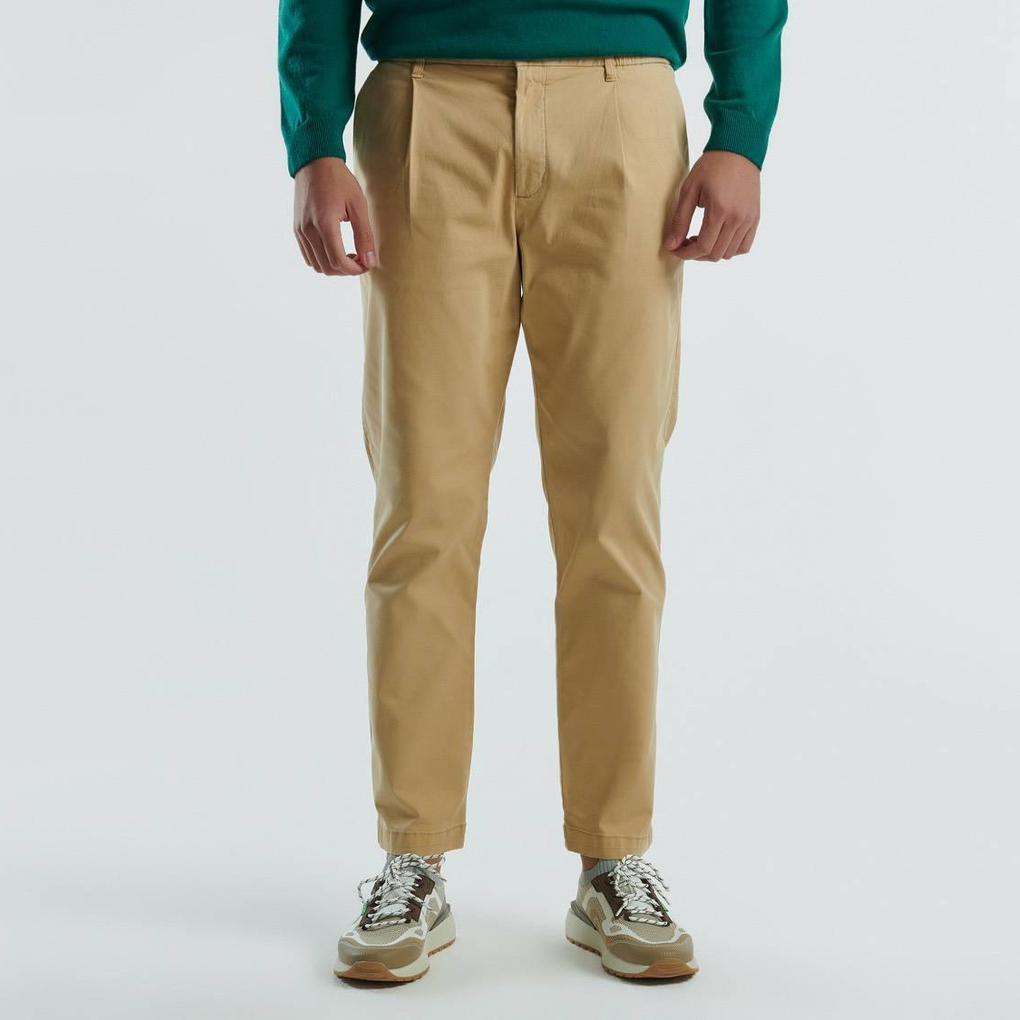 Erkek Bej Pamuk Karışımlı Yanları ve Arkası Cep Detaylı Pantolon