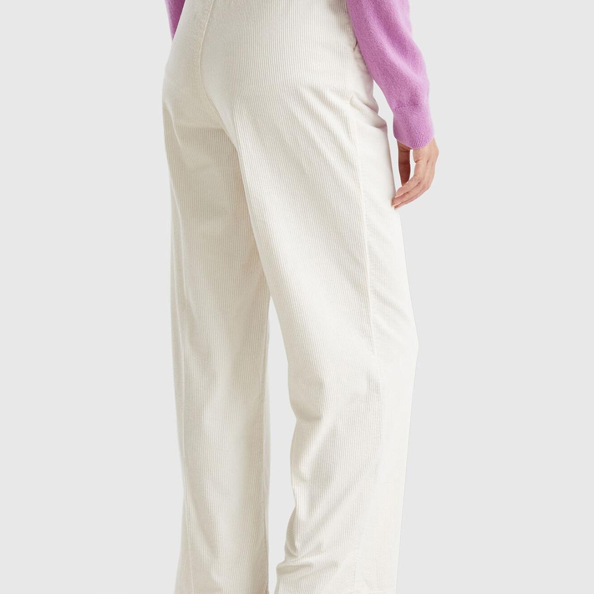 Kadın Krem Pamuk Karışımlı Arkası Lastikli Cepli Geniş Paça Kadife Pantolon