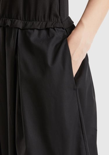  Kadın Siyah Pamuk Karışımlı Hafif Kloş Geniş Yaka Kolsuz Uzun Elbise