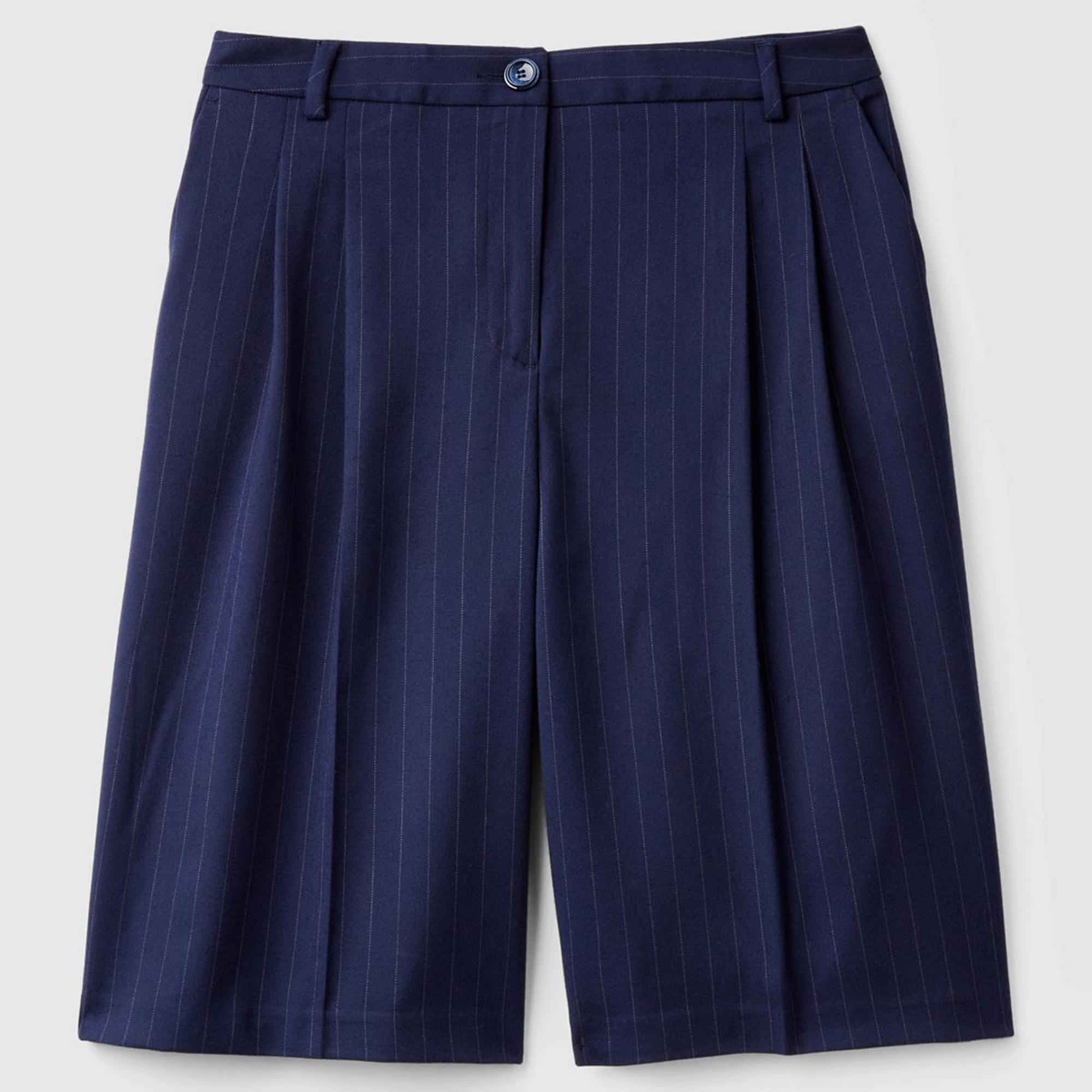 Kadın Lacivert Viskoz Karışımlı Pile Detaylı İnce Çizgili Bermuda Şort