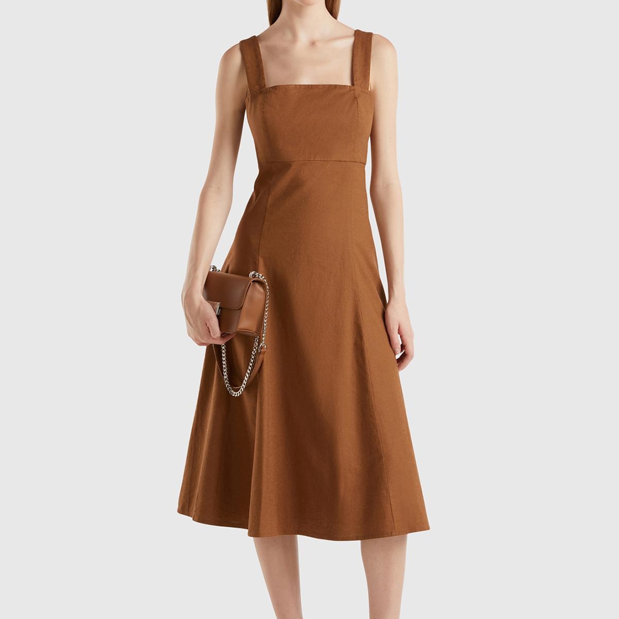 Kadın Kahverengi Keten ve Pamuk Karışımlı Kalın Askılı Uzun Kare Yaka Elbise