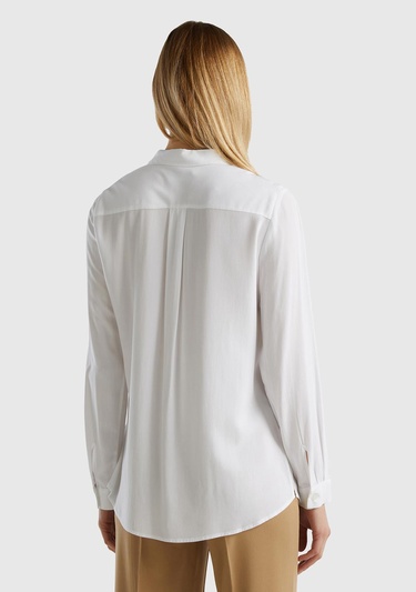  Kadın Beyaz %100 Viskoz Etek Ucu Yuvarlak Kesim Düz Gömlek