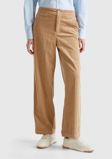  Kadın Kahverengi Pamuk Karışımlı Arkası Lastikli Cepli Geniş Paça Kadife Pantolon