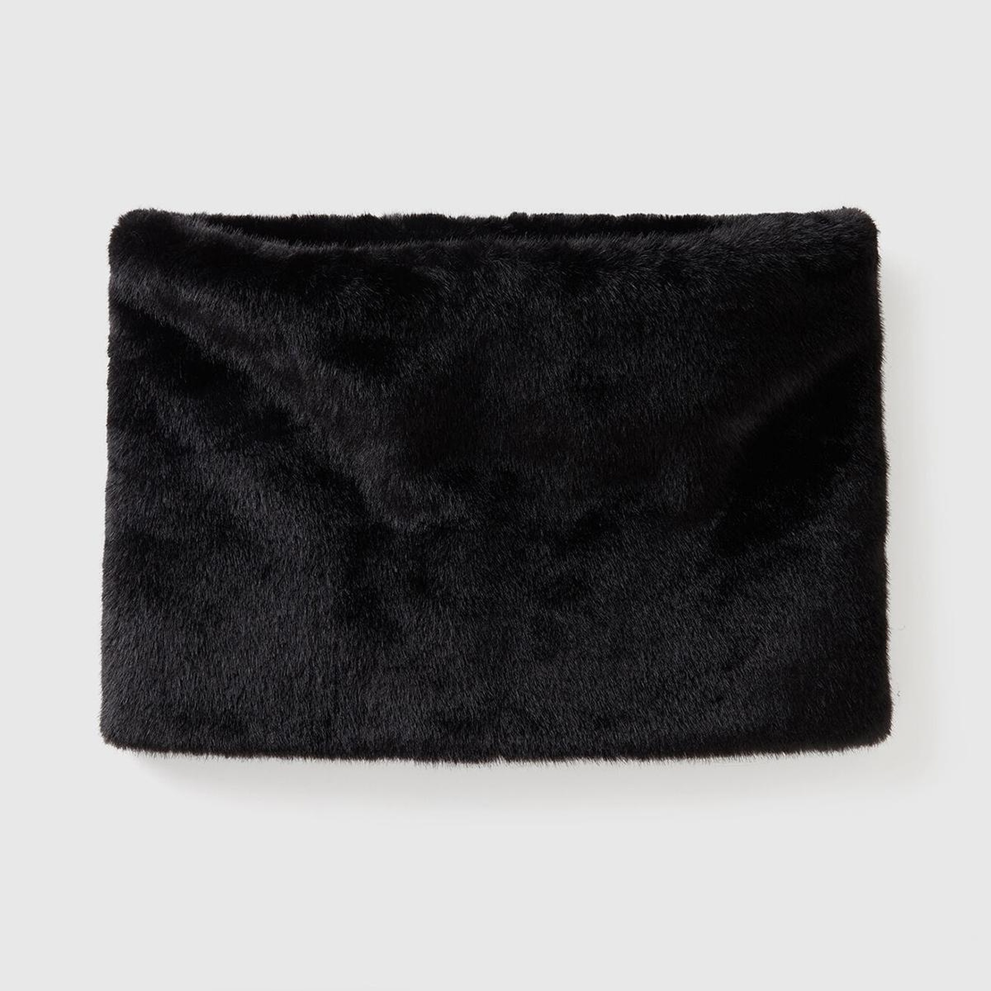 Kadın Siyah Kürk Görünümlü Yumuşak Boyunluk