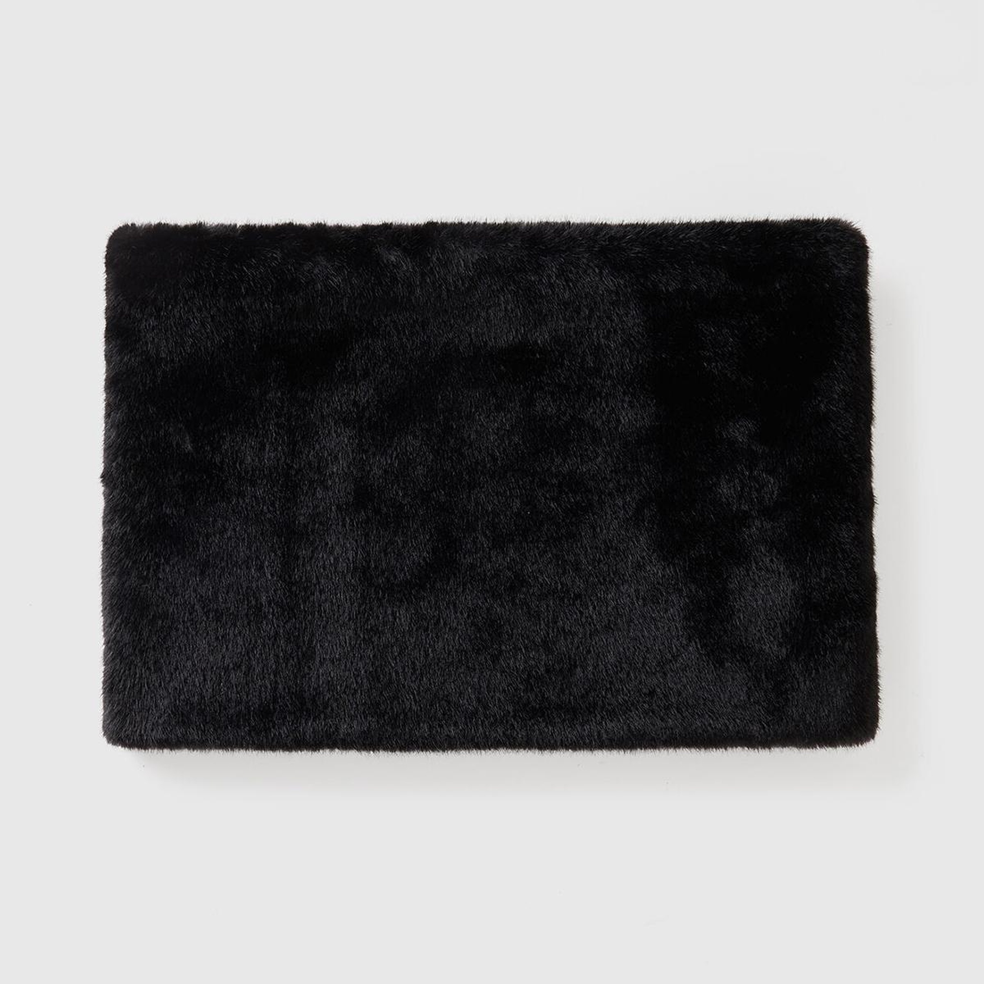 Kadın Siyah Kürk Görünümlü Yumuşak Boyunluk