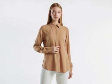  Kadın Bej %100 Viskoz Etek Ucu Yuvarlak Kesim Düz Gömlek