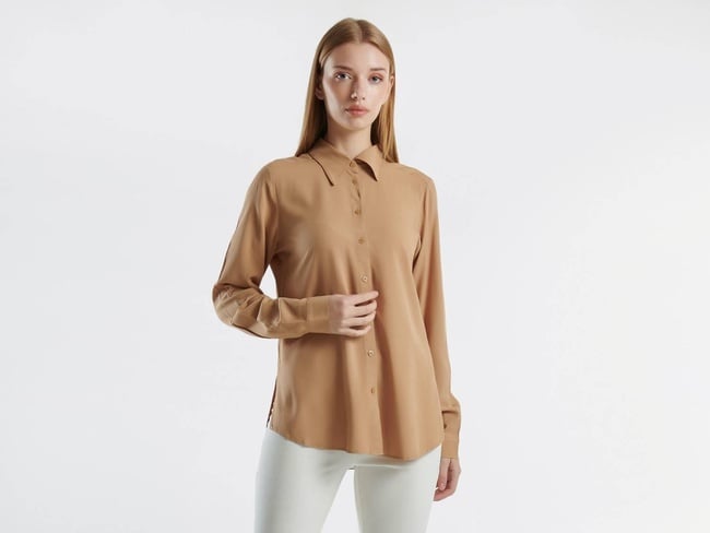  Kadın Bej %100 Viskoz Etek Ucu Yuvarlak Kesim Düz Gömlek