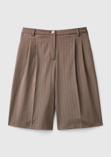  Kadın Taba Viskoz Karışımlı Pile Detaylı İnce Çizgili Bermuda Şort