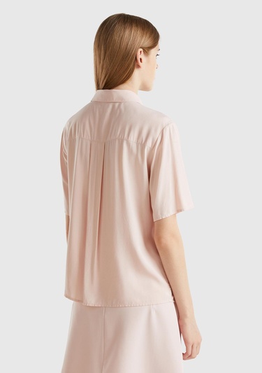  Kadın Toz Pembe %100 Viskoz Yarım Kollu Düz Gömlek