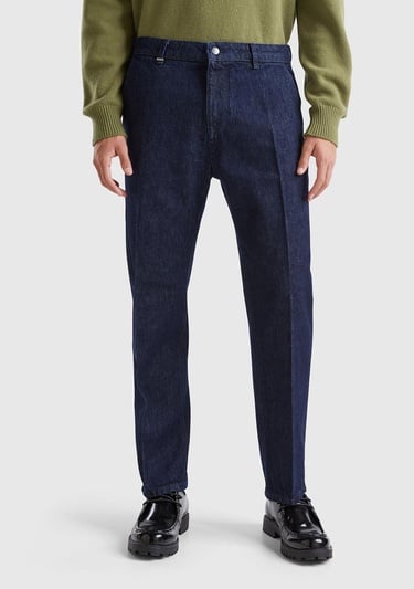  Erkek Koyu Mavi %100 Pamuk Cepli Arkası Logo Etiketli Denim Pantolon