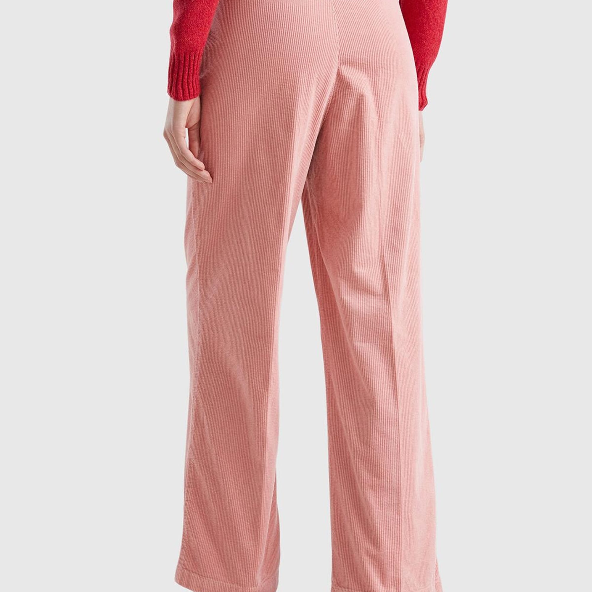 Kadın Pembe Pamuk Karışımlı Arkası Lastikli Cepli Geniş Paça Kadife Pantolon