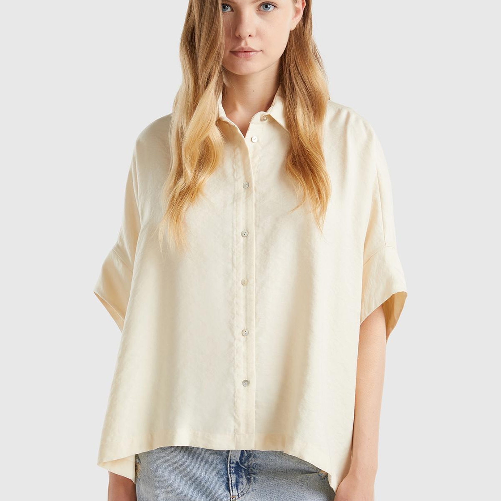 Kadın Krem Modal Karışımlı Hafif Oversize Truvakar Kol Gömlek