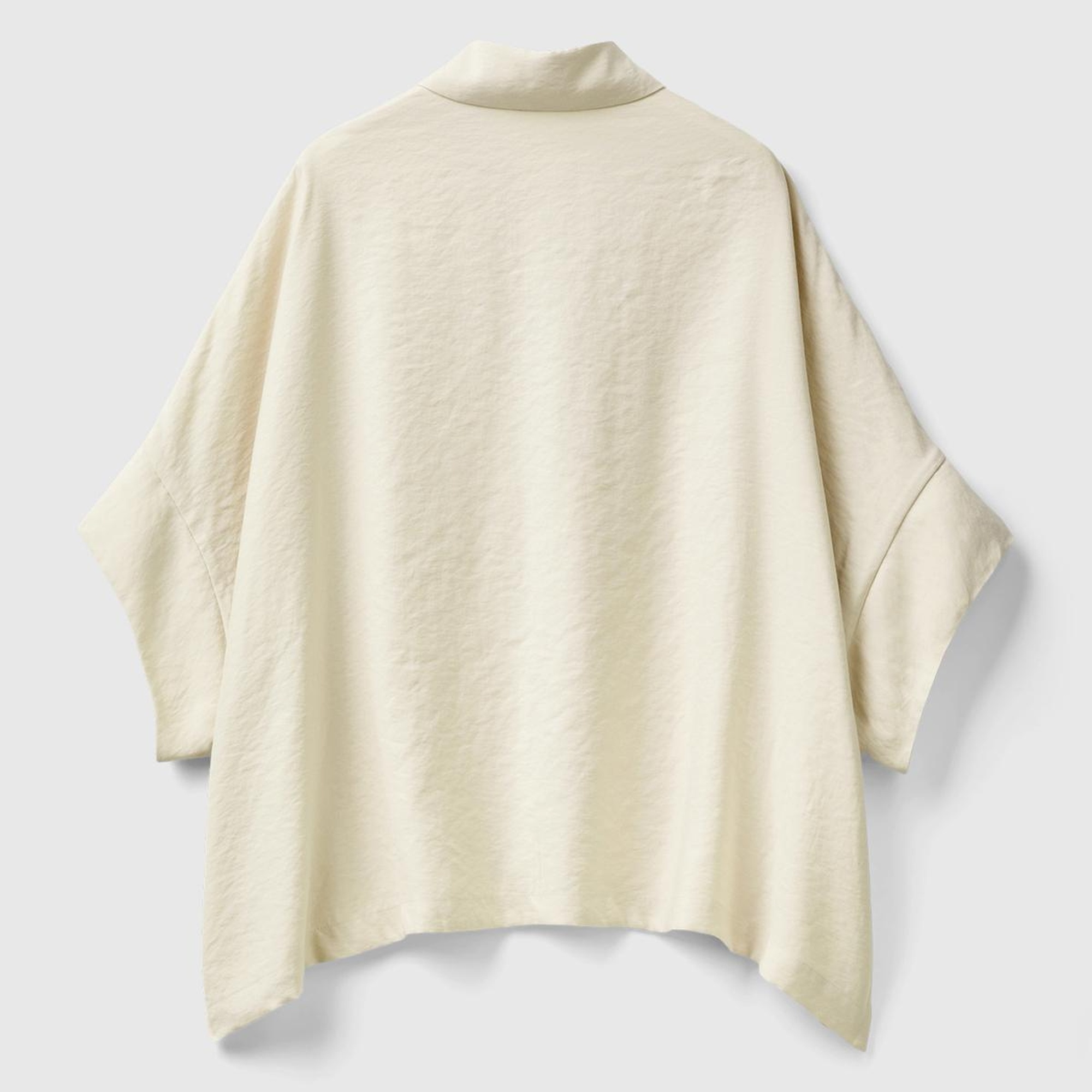 Kadın Krem Modal Karışımlı Hafif Oversize Truvakar Kol Gömlek