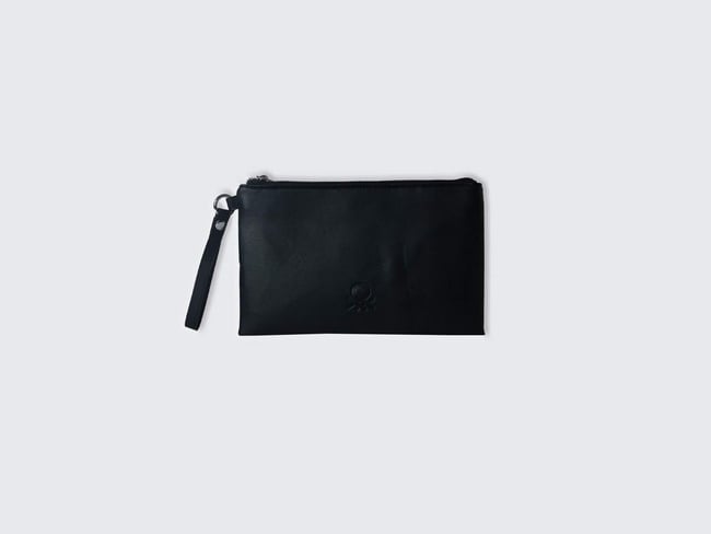  Kadın Siyah Önü Logo Detaylı Mini Askılı Yumuşak Suni Deri Cüzdan