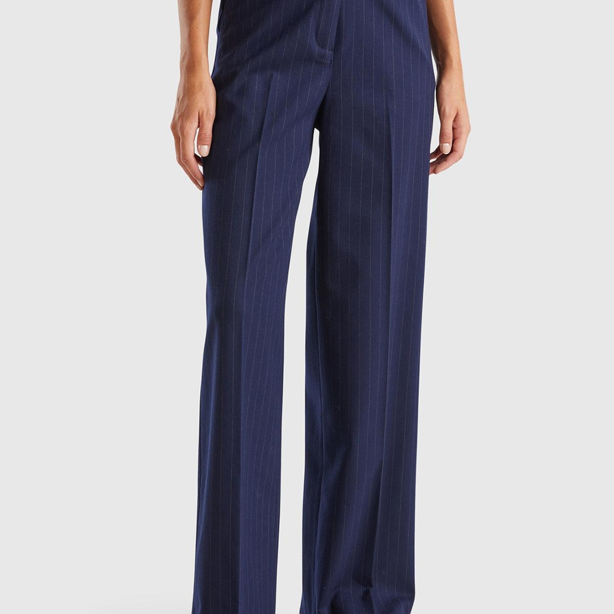 Kadın Lacivert Viskoz Karışımlı Önü Cepli İnce Çizgili Geniş Paça Pantolon