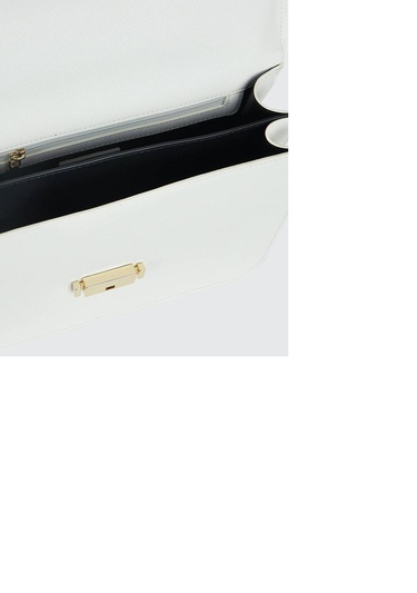  Kadın Beyaz Logo Detaylı Metal Tokalı Çanta