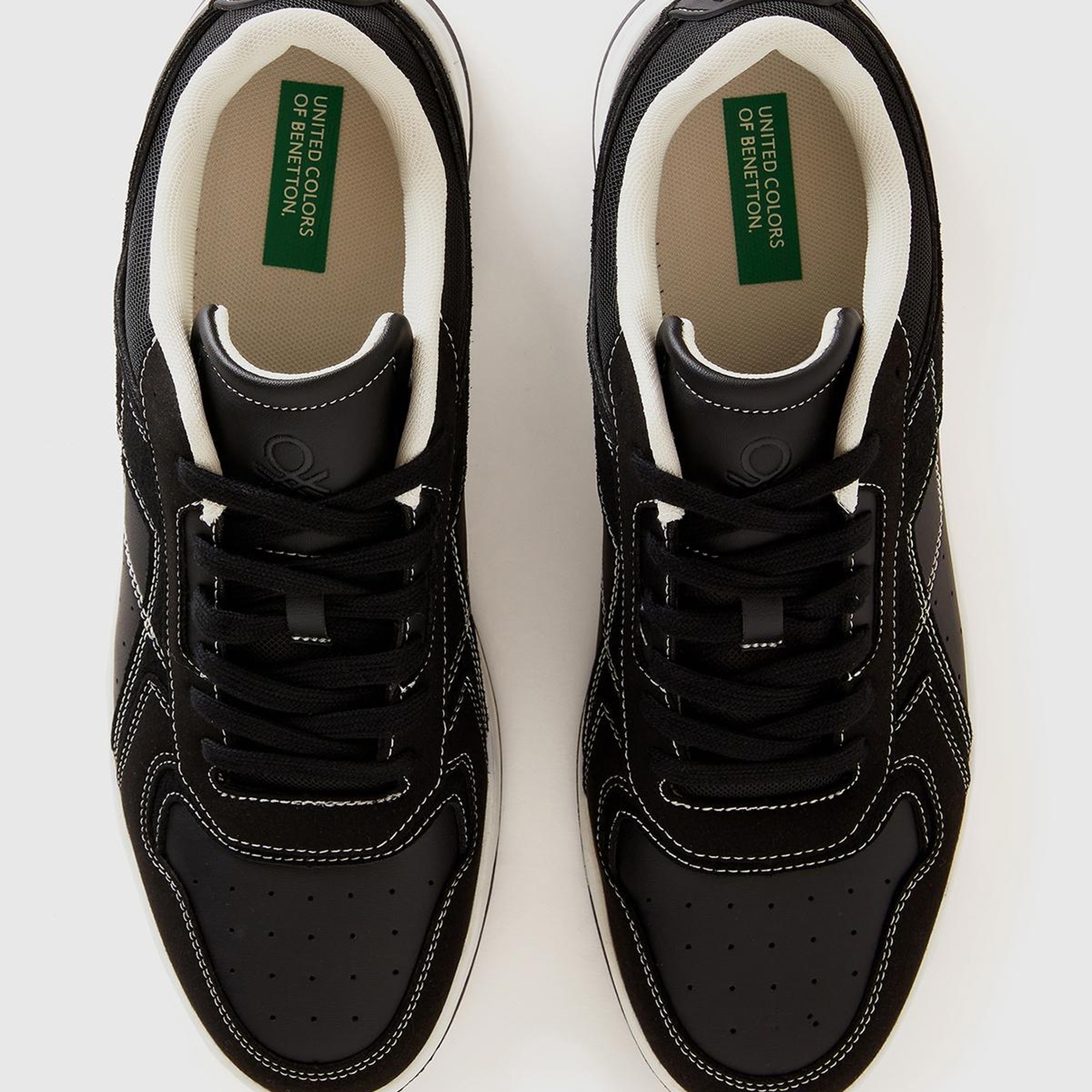 Erkek Siyah Renk Detaylı Bağcıklı Spor Ayakkabı