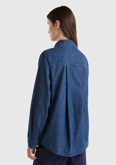  Kadın Koyu Mavi %100 Pamuk Sol Göğsü Cep Detaylı Rahat Kesim Gömlek