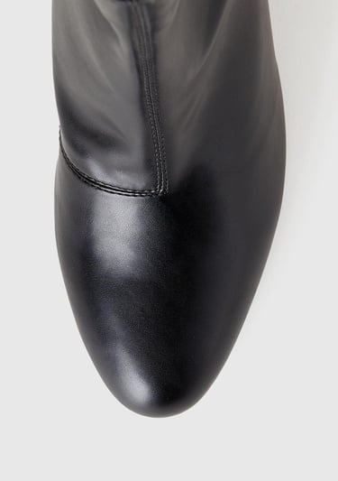  Kadın Siyah Sivri Burun Topuklu Bot