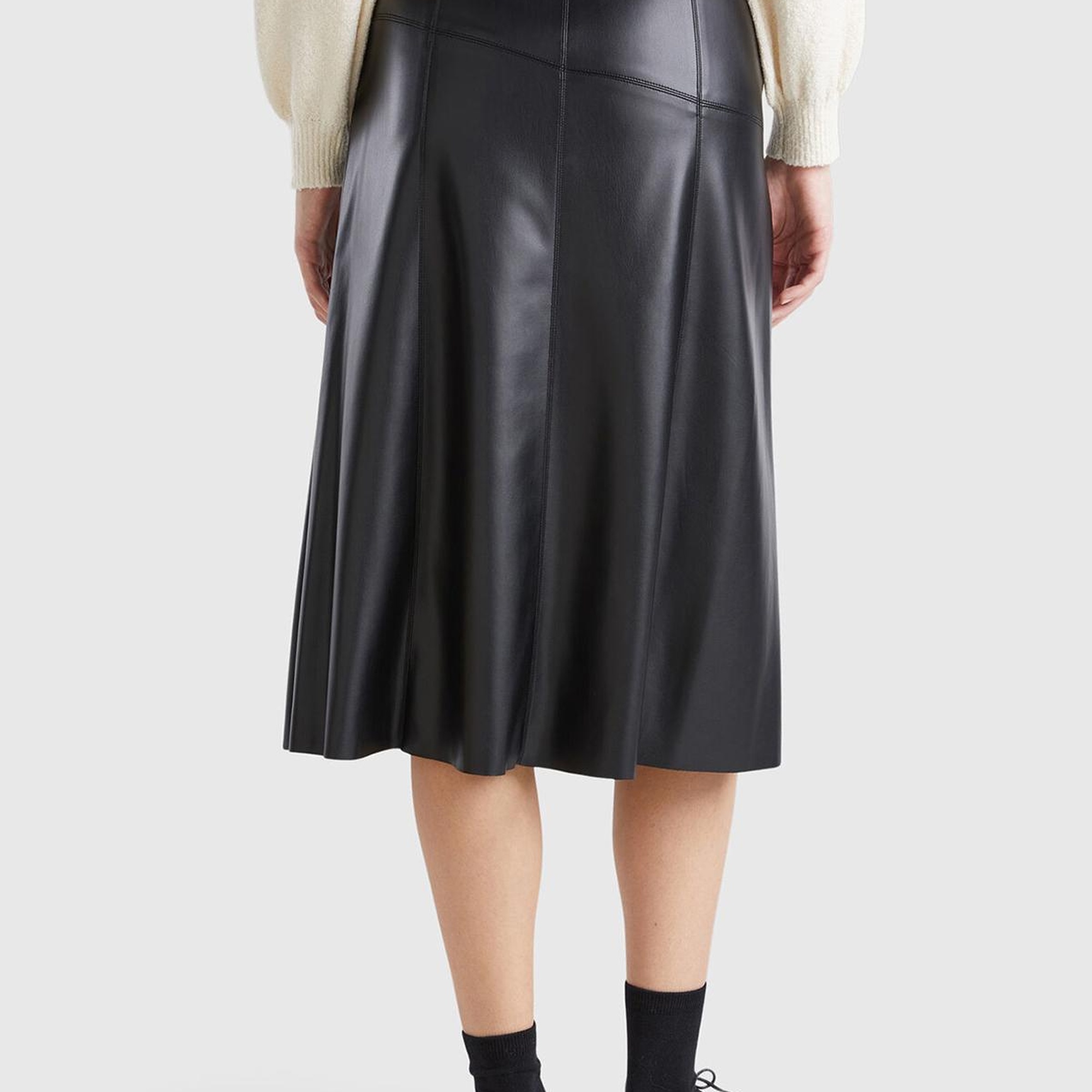 Kadın Siyah Dikiş Detaylı Görünmez Fermuarlı Hafif Kloş Midi Etek