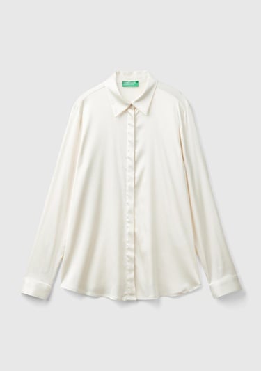 Kadın Krem Viskoz Karışımlı Gizli Düğmeli Sivri Yaka Saten Gömlek