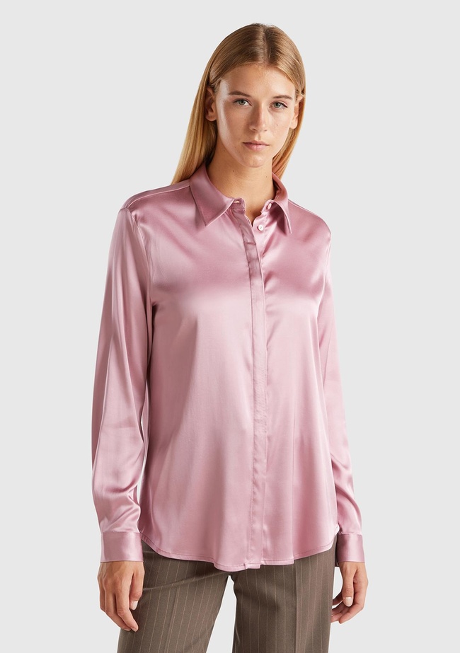  Kadın Pembe Viskoz Karışımlı Gizli Düğmeli Sivri Yaka Saten Gömlek