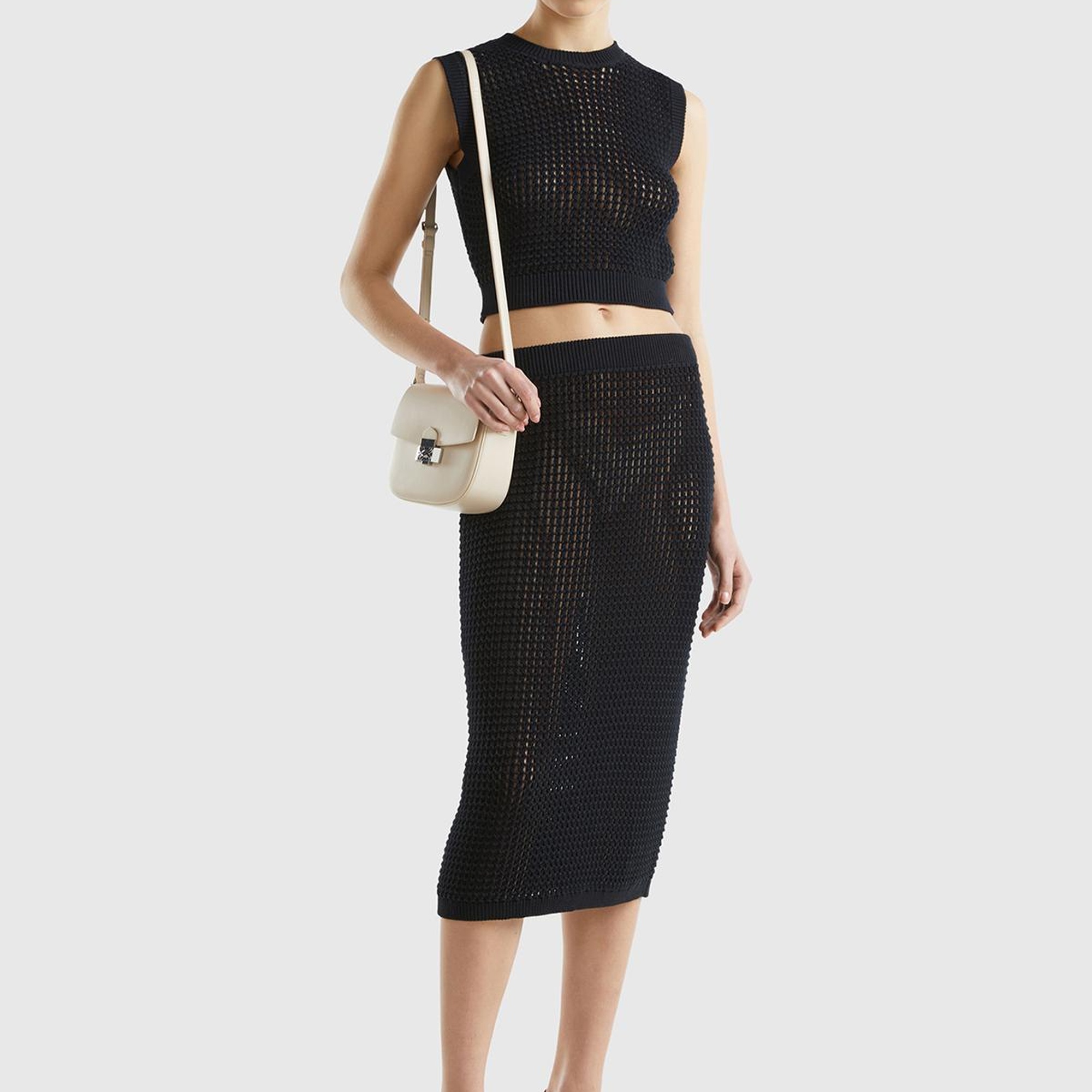 Kadın Siyah %100 Pamuk Örgü Motifli Kalın Askılı Süveter