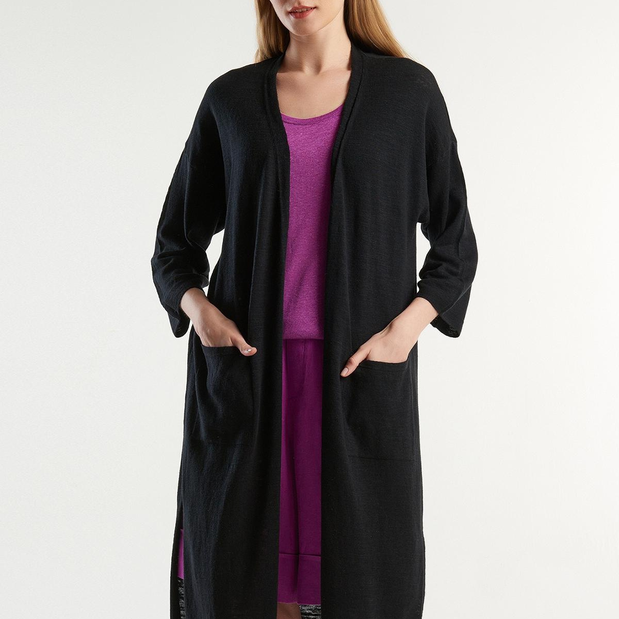 Kadın Siyah Pamuk Keten Karışımlı Yırtmaçlı Uzun Hırka