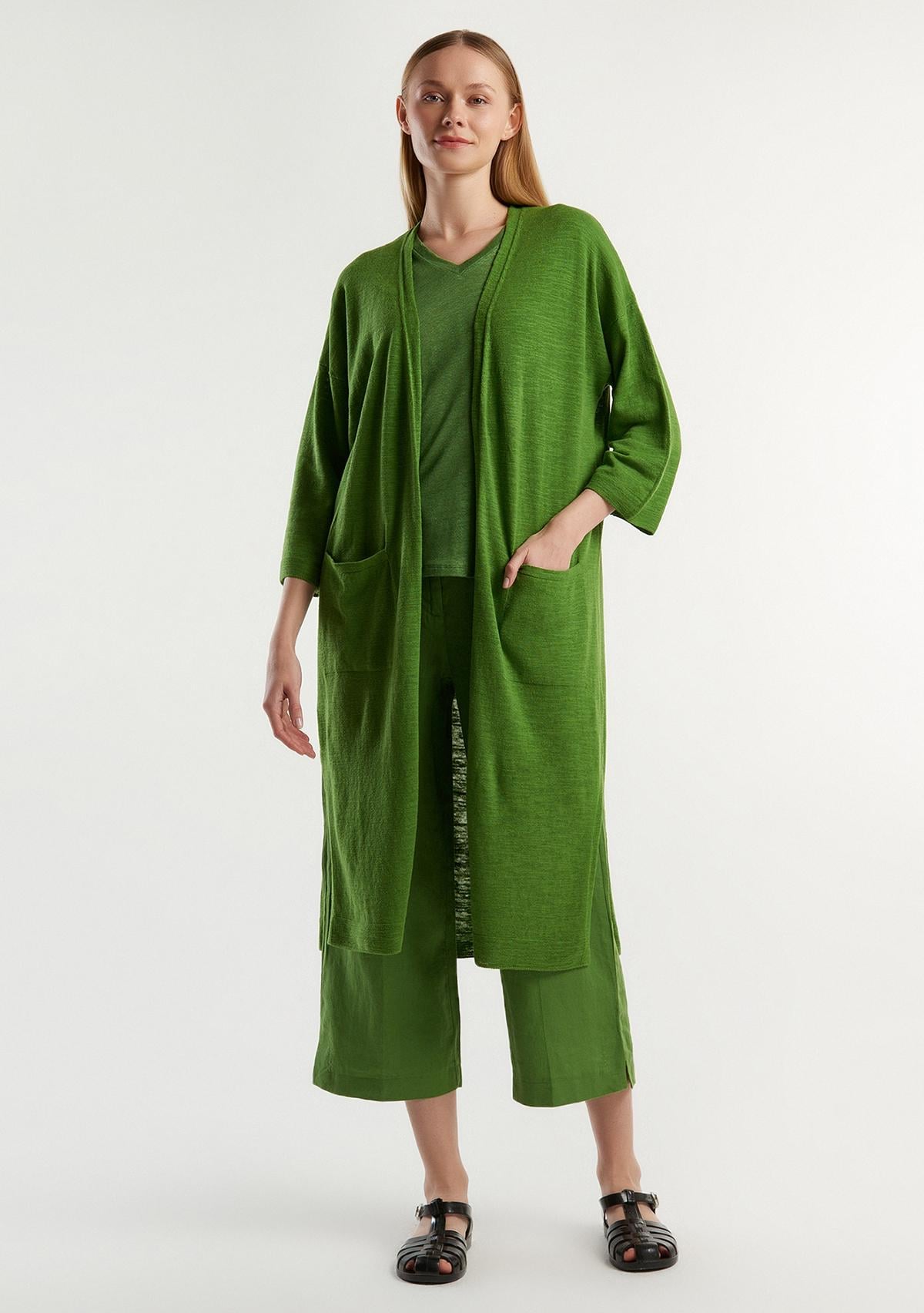  Kadın Soluk Yeşil Pamuk Keten Karışımlı Yırtmaçlı Uzun Hırka