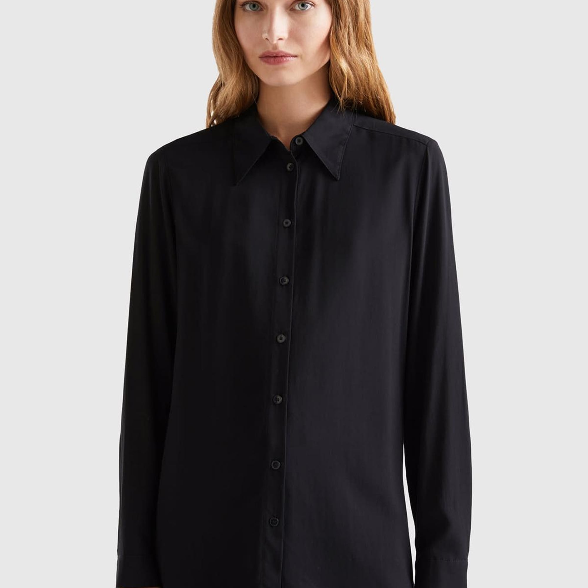 Kadın Siyah %100 Viskoz Etek Ucu Yuvarlak Kesim Düz Gömlek