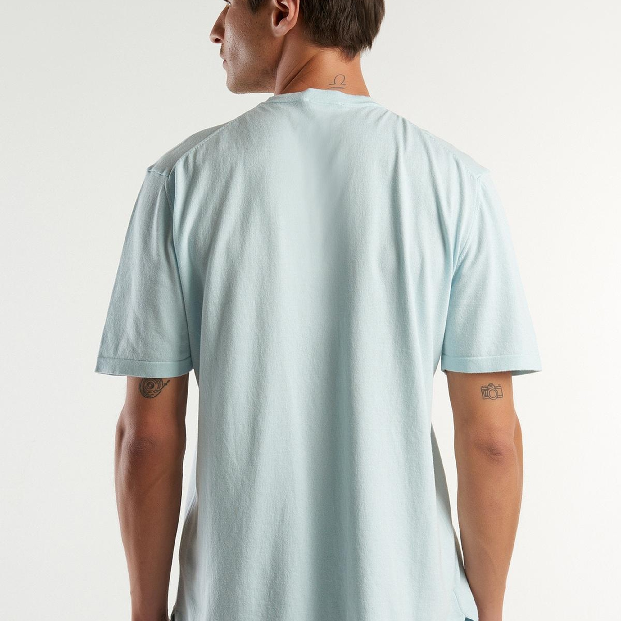 Erkek Uçuk Mavi %100 Pamuk Tek Renkli Bisiklet Yaka Triko T-Shirt