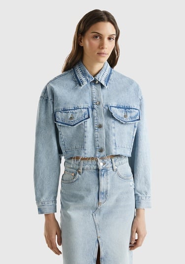  Kadın Mavi %100 Pamuk Yama Cepli Crop Kesim Denim Ceket