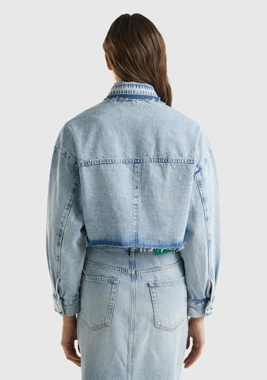  Kadın Mavi %100 Pamuk Yama Cepli Crop Kesim Denim Ceket