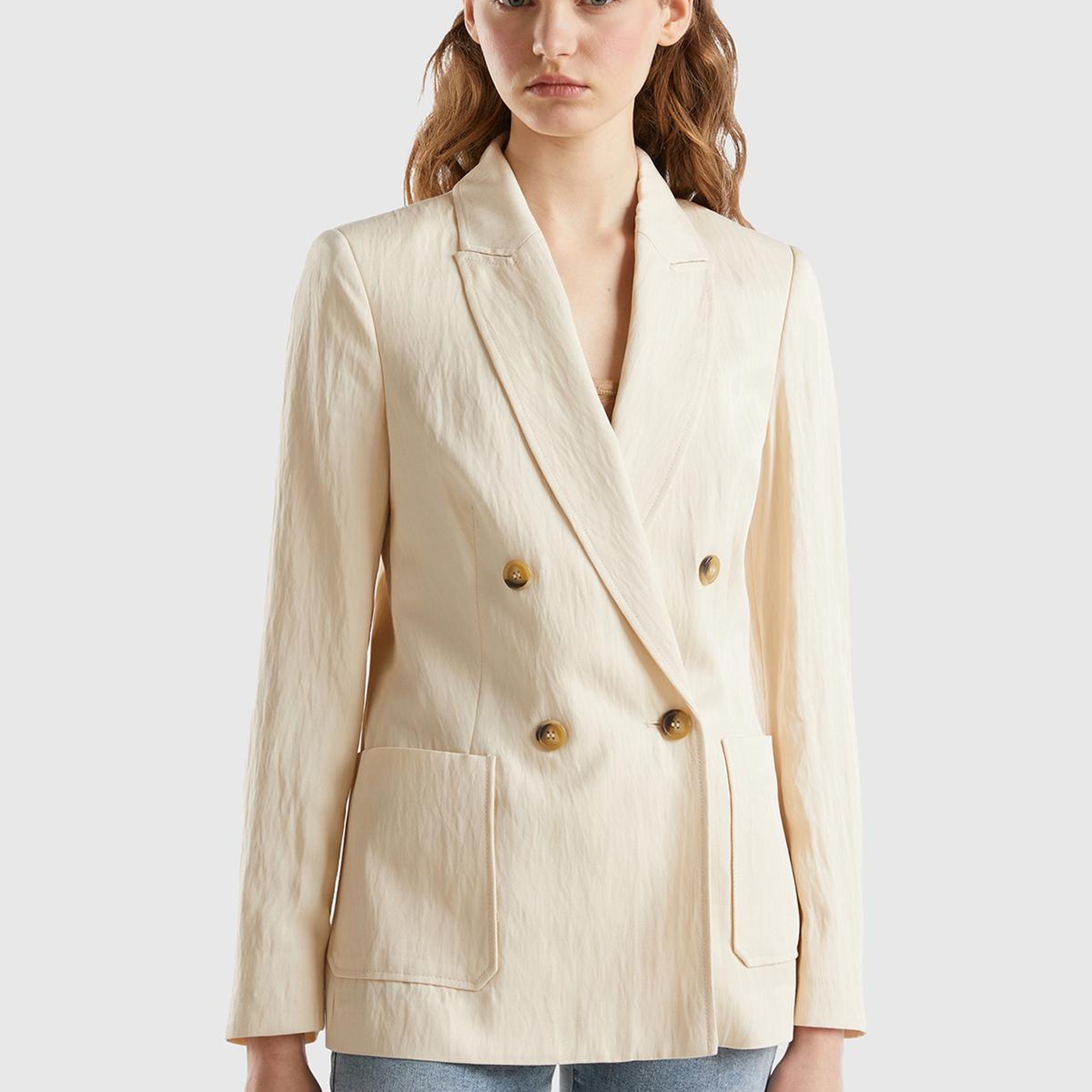 Kadın Bej Liyosel ve Viskoz Karışımlı Yama Cepli Kruvaze Blazer Ceket