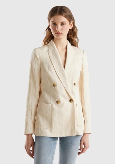  Kadın Bej Liyosel ve Viskoz Karışımlı Yama Cepli Kruvaze Blazer Ceket