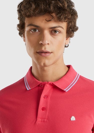  Erkek Koyu Pembe %100 Pamuk Göğsü Logo İşlemeli Kontrast Çizgili Polo T-Shirt